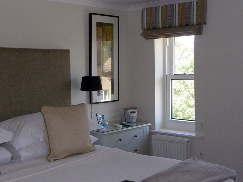 Leighton House - Boutique Guesthouse Bath Exterior photo A room at the hotel