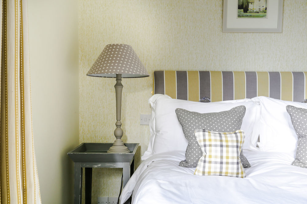 Leighton House - Boutique Guesthouse Bath Exterior photo A bedroom at The Old Post Office